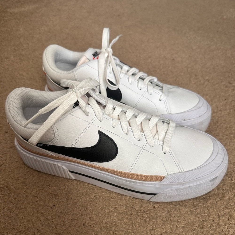 Nike Court Legacy Size 9